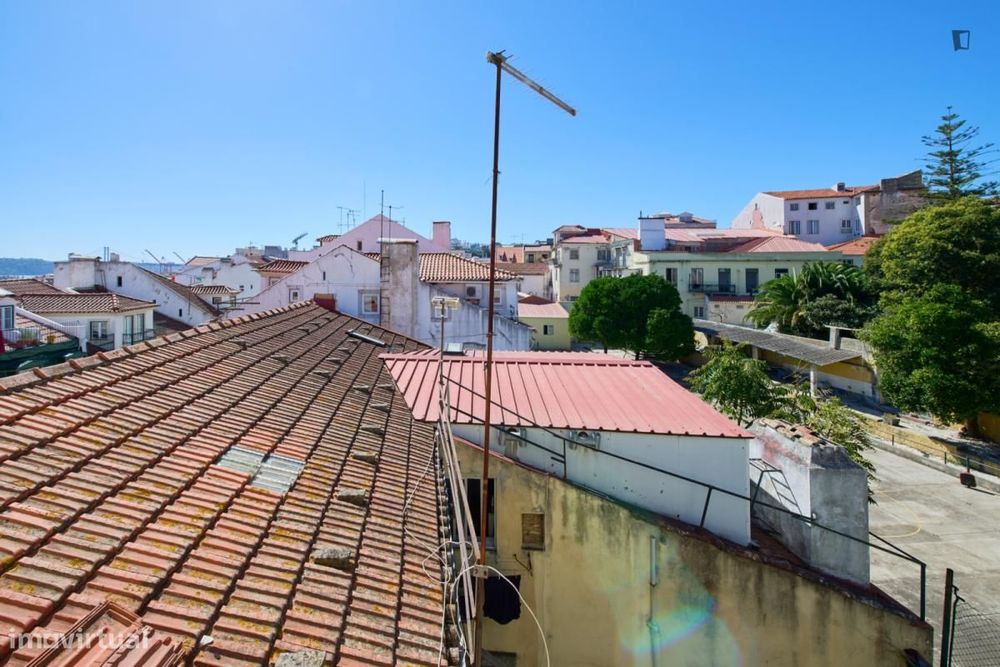 Quarto - localizado em São Bento Lisbon