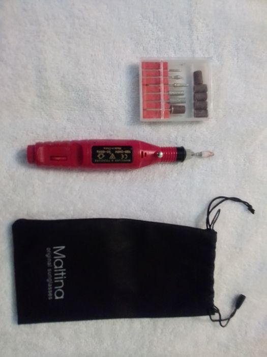 Маникюрный педикюрный набор