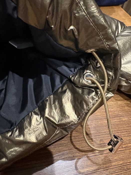 Casaco acolchoado metalizado com capuz Trash and Luxury