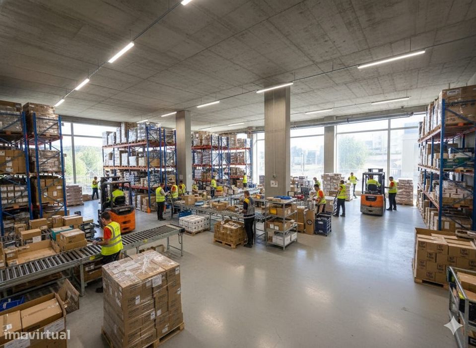 Loja  armazém garagem ideal  apartamentos comércio logística Azambuja