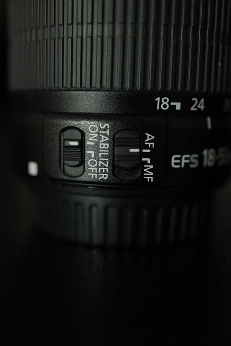 Canon EOS 2000D + EF-S 18-55mm IS II