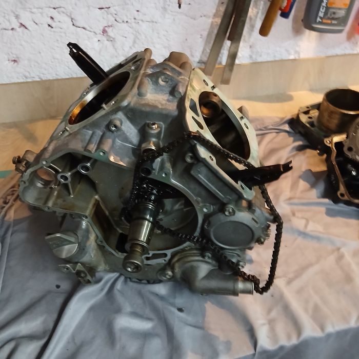 Can-am G1  800max  Części silnika