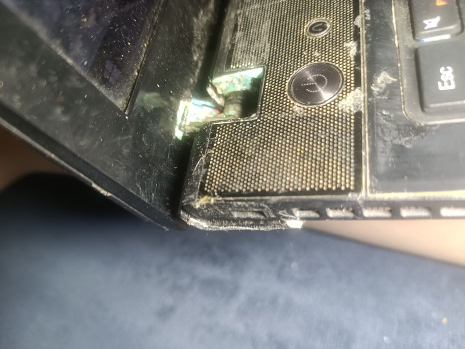 Ноутбук Lenovo g500 работает