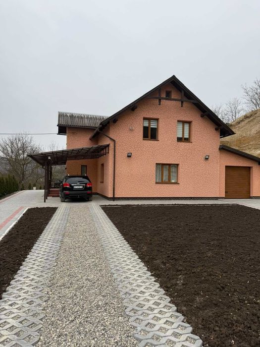 Затишний 2 поверховий будинок з ремонтом с. Нижнів, Тлумацький район