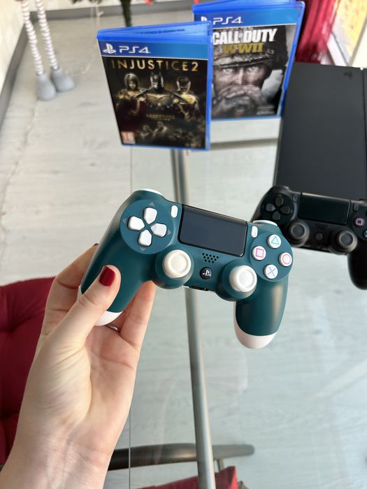 PlayStation 4  1Тб