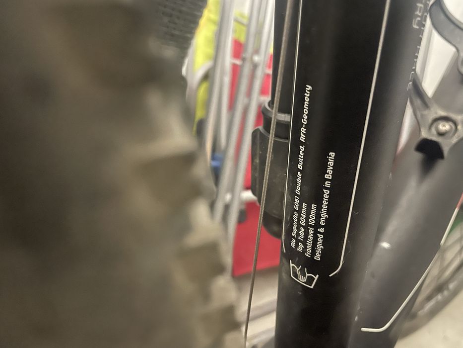 Bicicleta BTT Cube LTD Series SL 26”