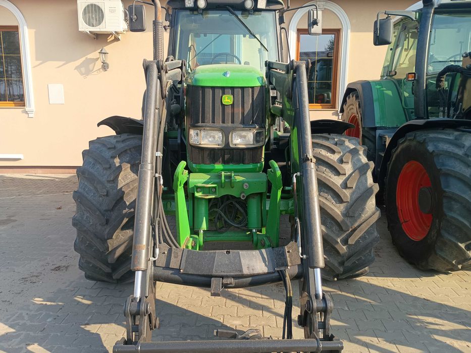 Ciągnik John Deere 6820