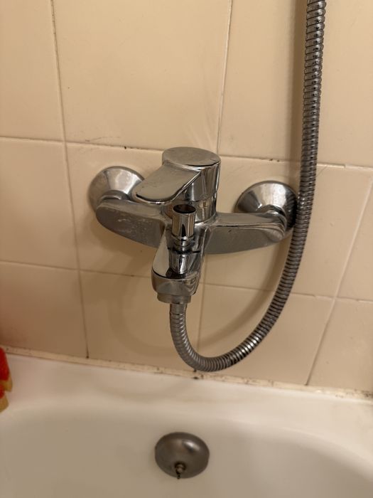 Chuveiro Banheira Roca