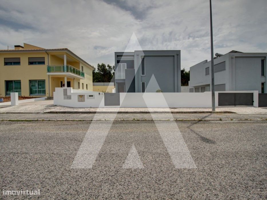 Moradia T4 isolada em Lavos - Figueira da Foz