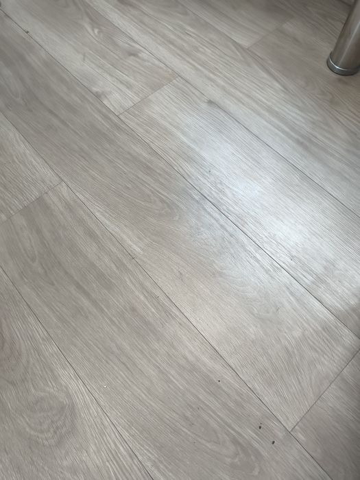 Oddam panele ok 11m2