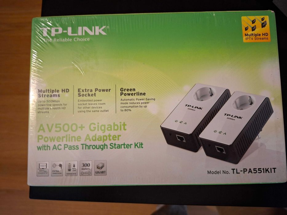 AV500+ Gigabit Powerline Adapter (with AC Pass Through Starter Kit)