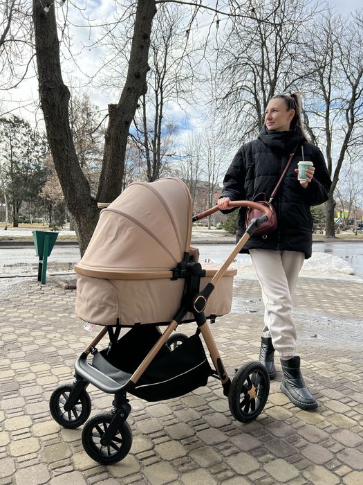 Продаю коляску  3 в 1