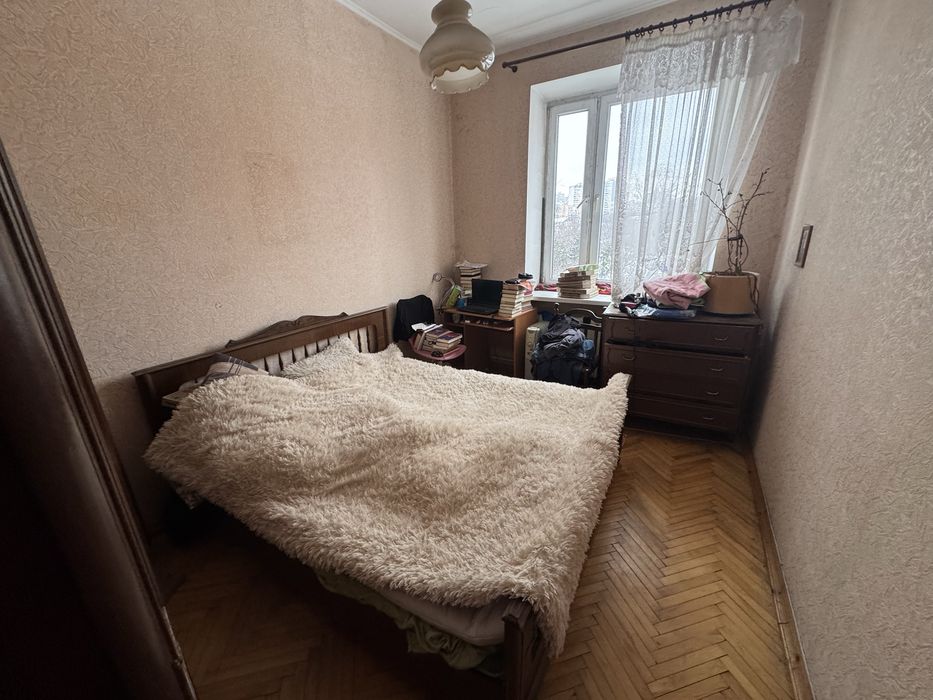 Вышгородская,4 сталинка