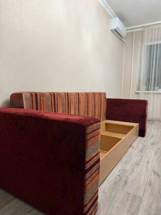 Диван крісло ліжко продам диван