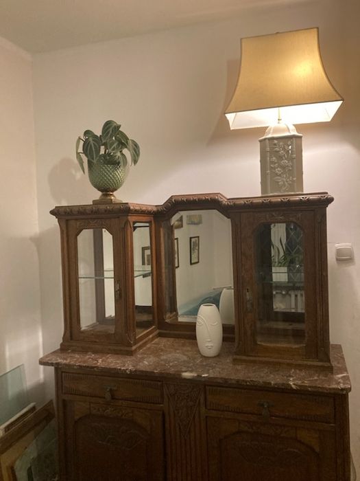 kredens kryształowe szyby, marmurowy blat