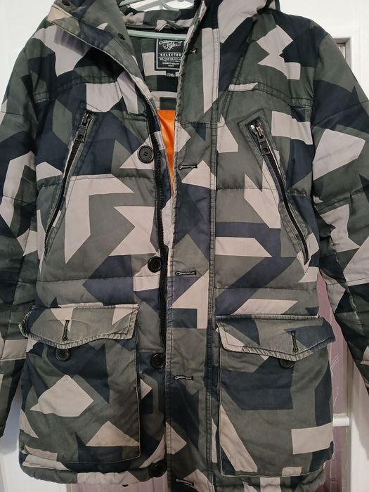 Зимова куртка чоловіча