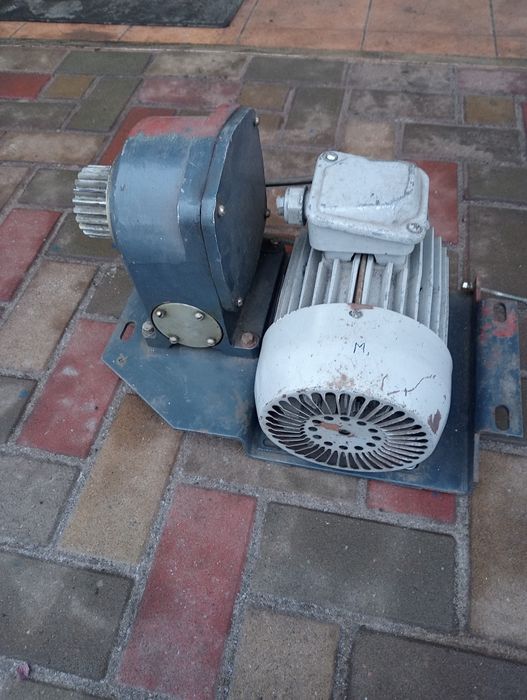 продам мотор-редуктор