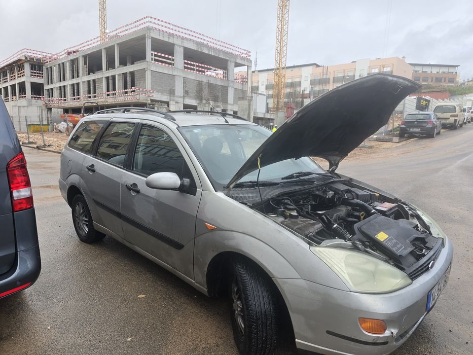 Carrinha impecável do motor