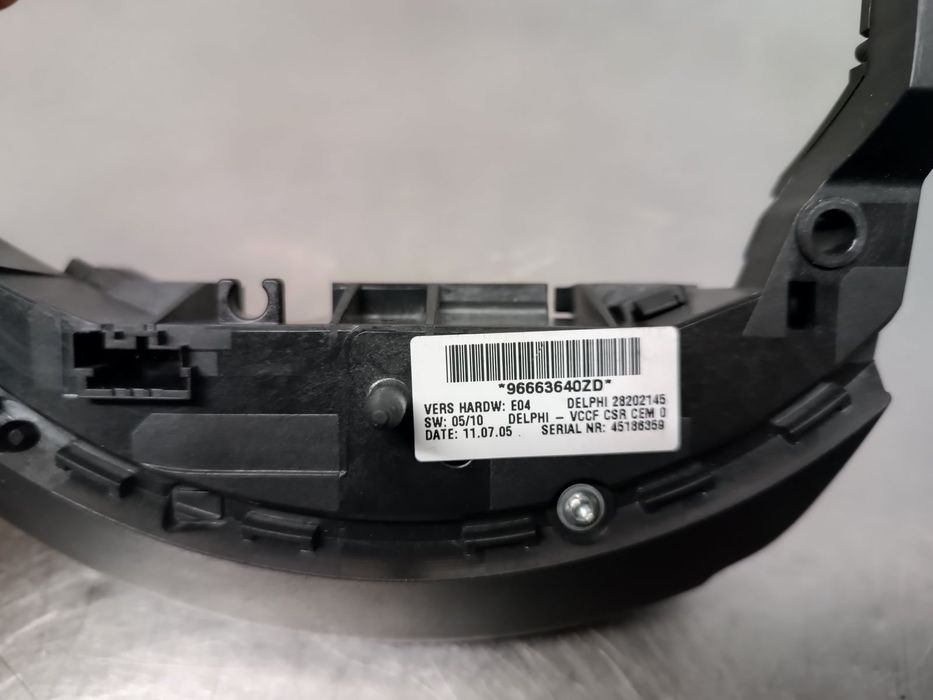 Comandos do Volante CITROËN C5 III Break 1.6 HDi 115 (84 kW / 114 cv) [06.2012 - 06.2015] 1.6 HDi 115 (84 kW / 114 cv) [06.2012 - 06.2015] - 96663640Z