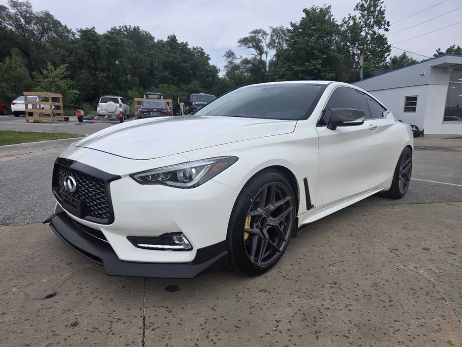 Infiniti Q60 Sport      2017