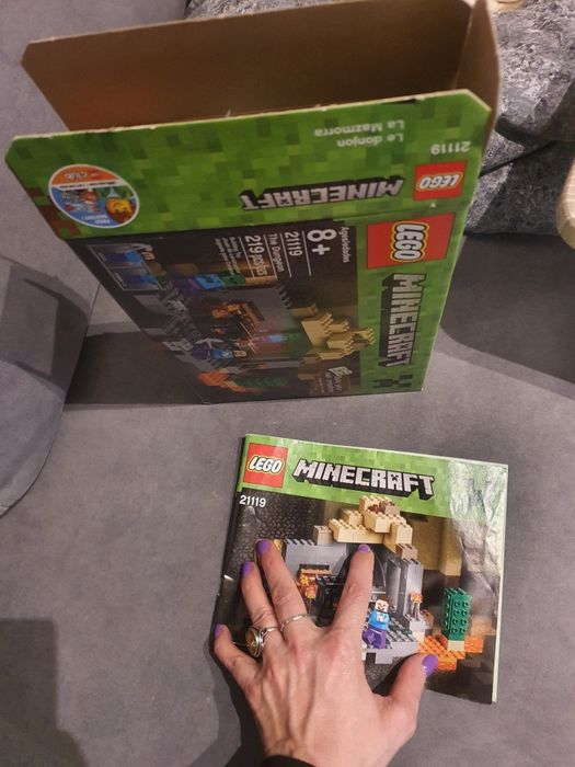 Klocki Lego 21119 MINECRAFT - Loch