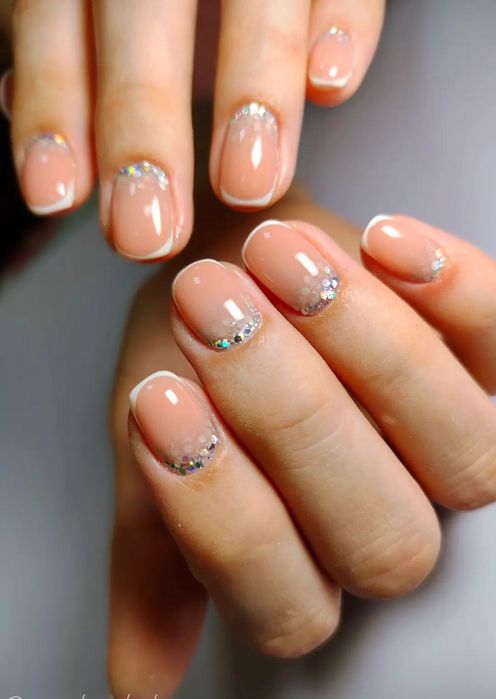 Манікюр •Педикюр •Нарощення •Дизайн за вашим бажанням