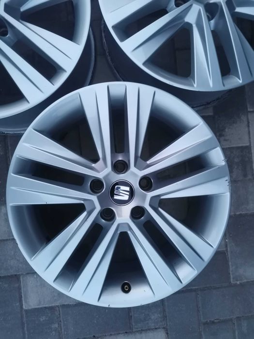 Felgi Seat Leon VW Golf Skoda Octavia 7Jx17H2 5x112 ET42