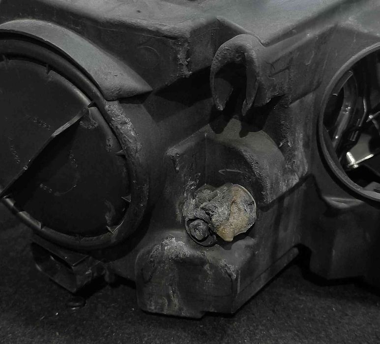 Ótica / Farol Esquerdo 7271357-10 - BMW X6