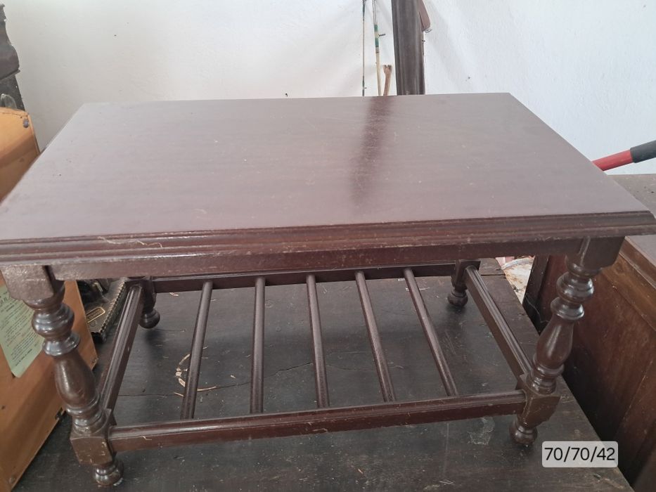 Mesa de centro em madeira
