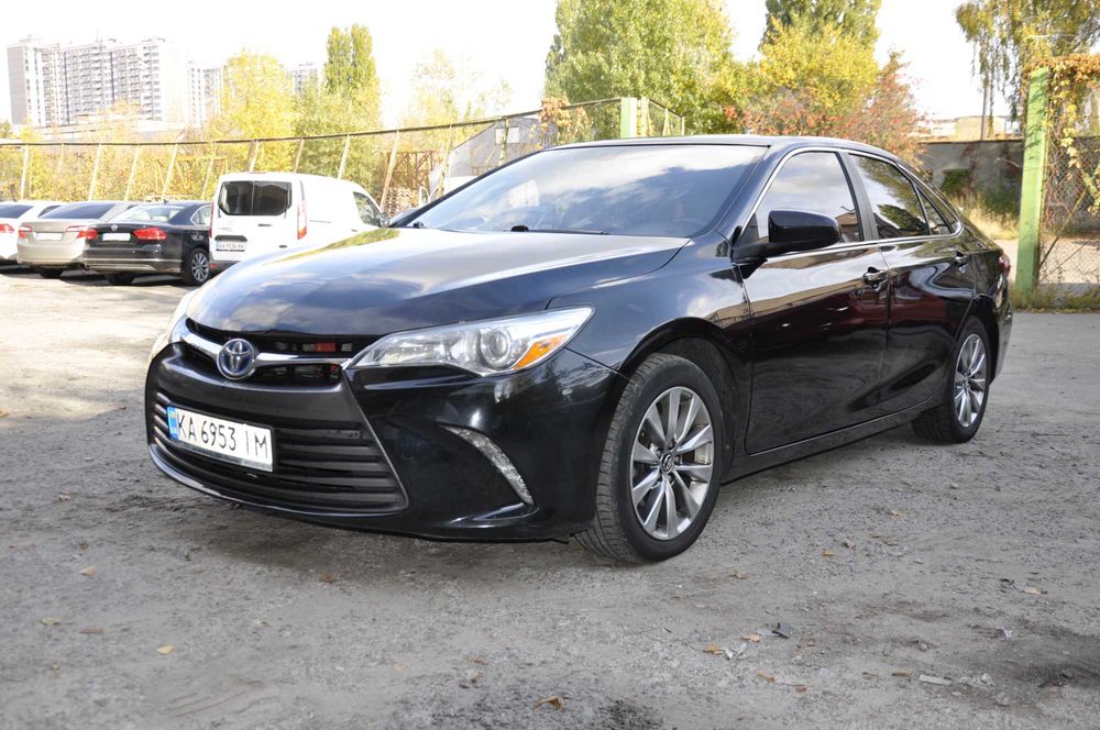 Оренда авто Toyota Camry Hybrid 2015–2017 | автомат | Київ