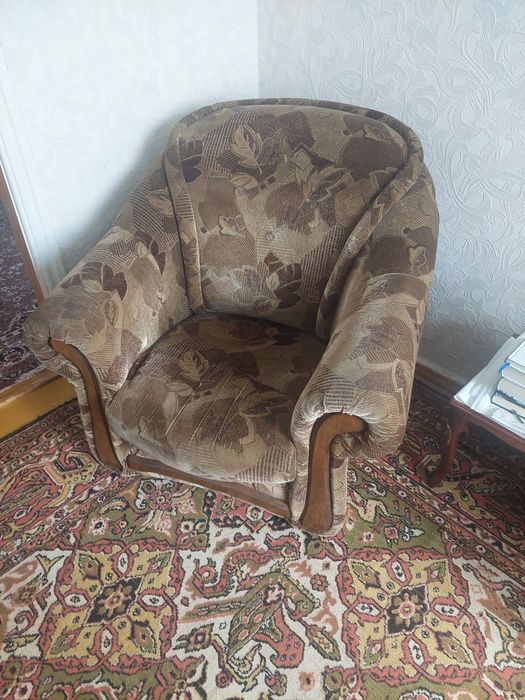 Продам м'яке зручне крісло