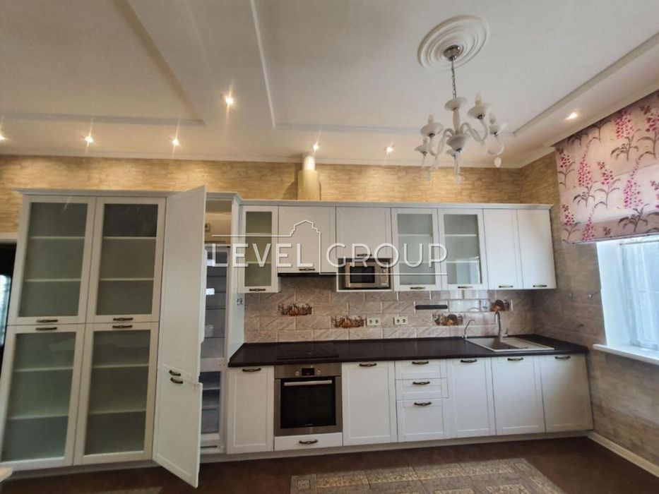 Козин, аренда стильного дома, большая территория, охрана, озеро.