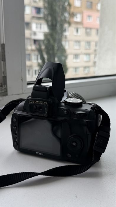 Продам Nikon D3000