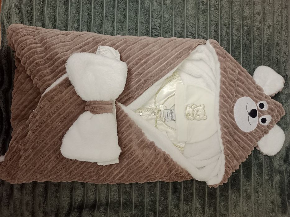 Продам конверт та костюм на виписку