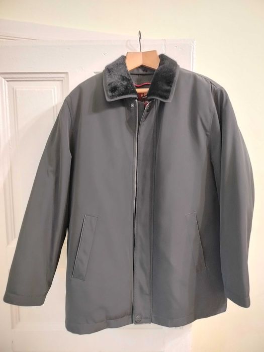 Куртка зимова чорного кольору