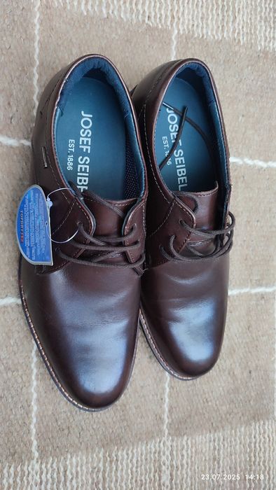 Нові туфлі шкіряні чоловічі 41 розміру.