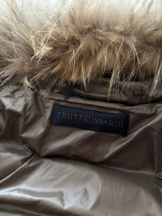 Пуховик Trussardi оригінал з натуральним хутром, розмір 42