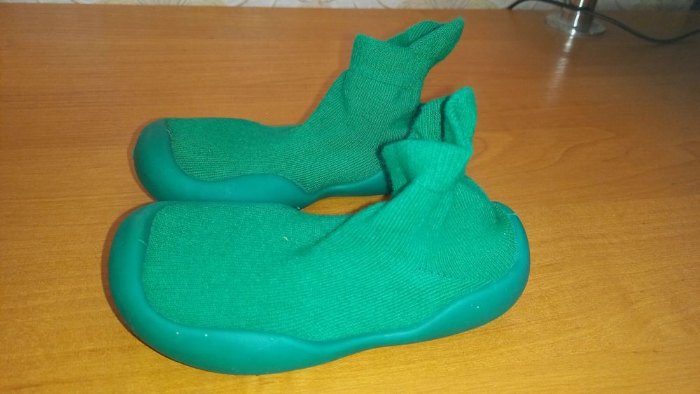 Носки с подошвой