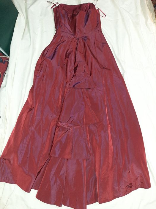Suknia  bordowa, satyna, długa, debut