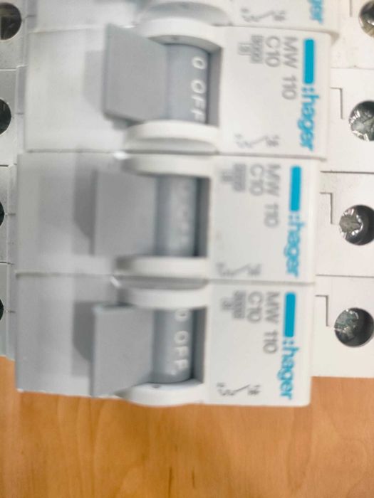 Disjuntores hager MW110