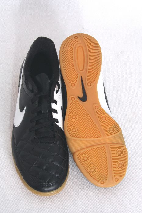 Halówki NIKE Tiempo Rio II IC. Nowe !!