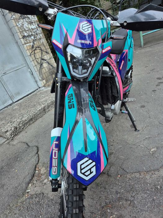 Мотоцикл GEON DAKAR GNS 300 (4V)