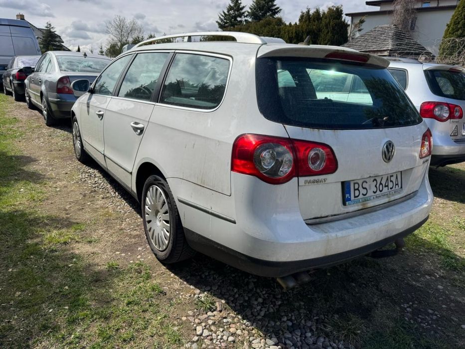 В наявності три авто на Пл реєстрації