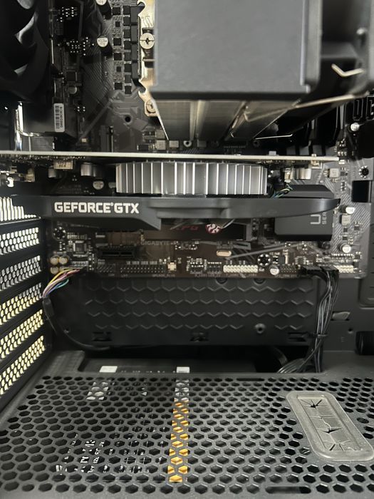 Komputer stacjonarny