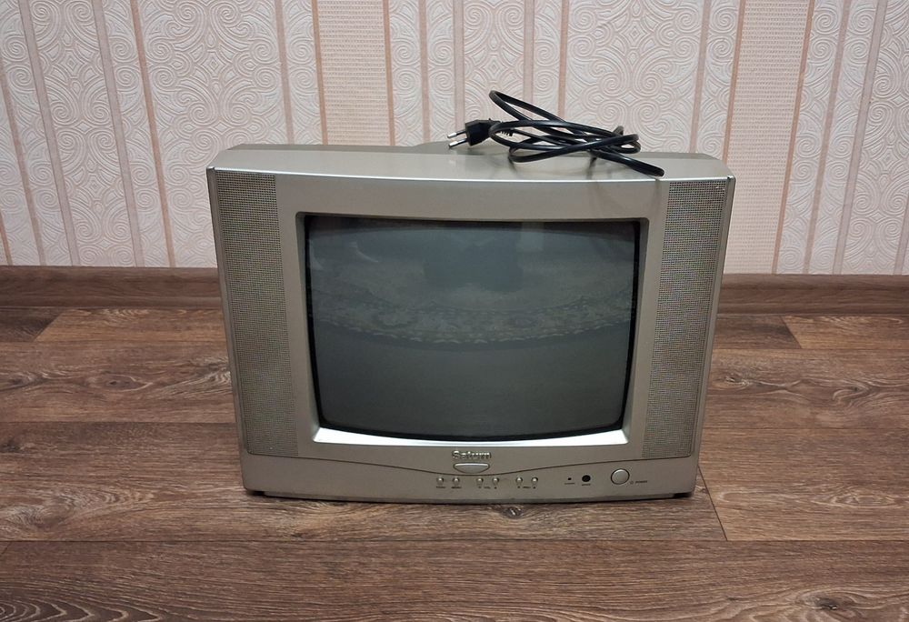 Продам телевмзор , для дачи-гаража