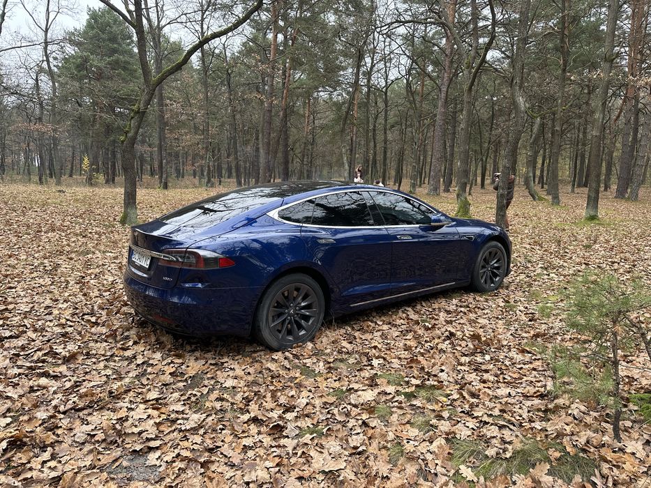 Tesla model S 100D