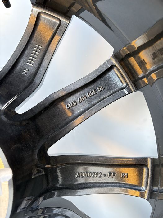 Комплект Audi Q8 SQ8 SQ7 10J x21H2 ET20 285/45 R21