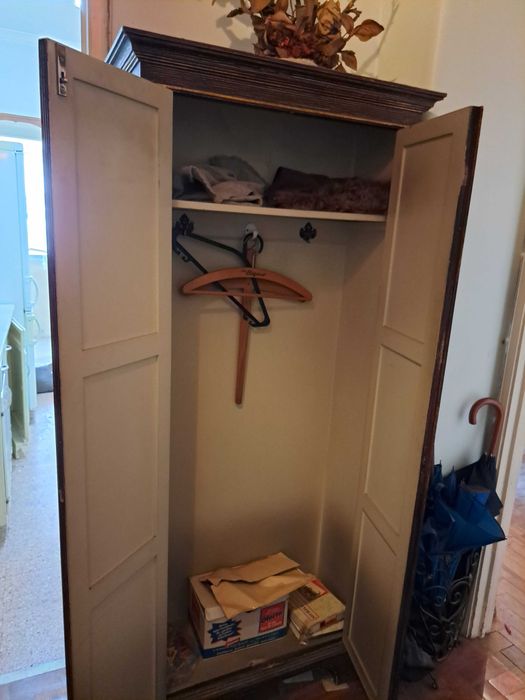 Roupeiro / armário de entrada