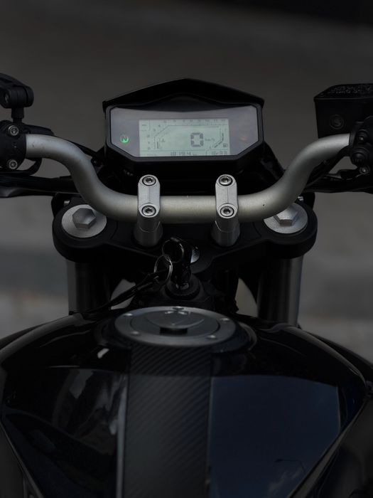 KEEWAY RKF 125 - C/ EXTRAS! Como Nova!