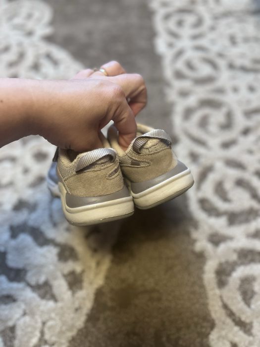 Кросівки універсальні 23 розмір